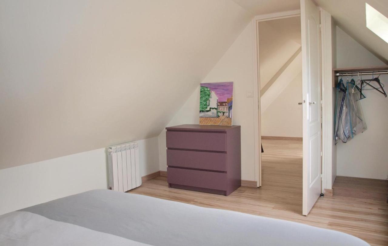 2 Bedroom Awesome Home In Mantallot Екстер'єр фото